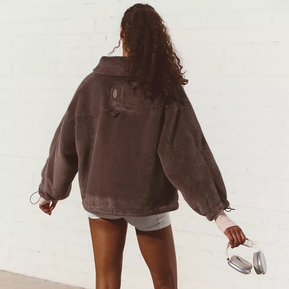 Alpine Faux Fur Half Zip - Picture 3 of 4